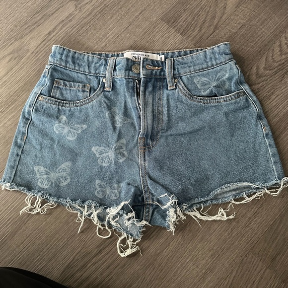 Butterfly shorts - Picture 1 of 2
